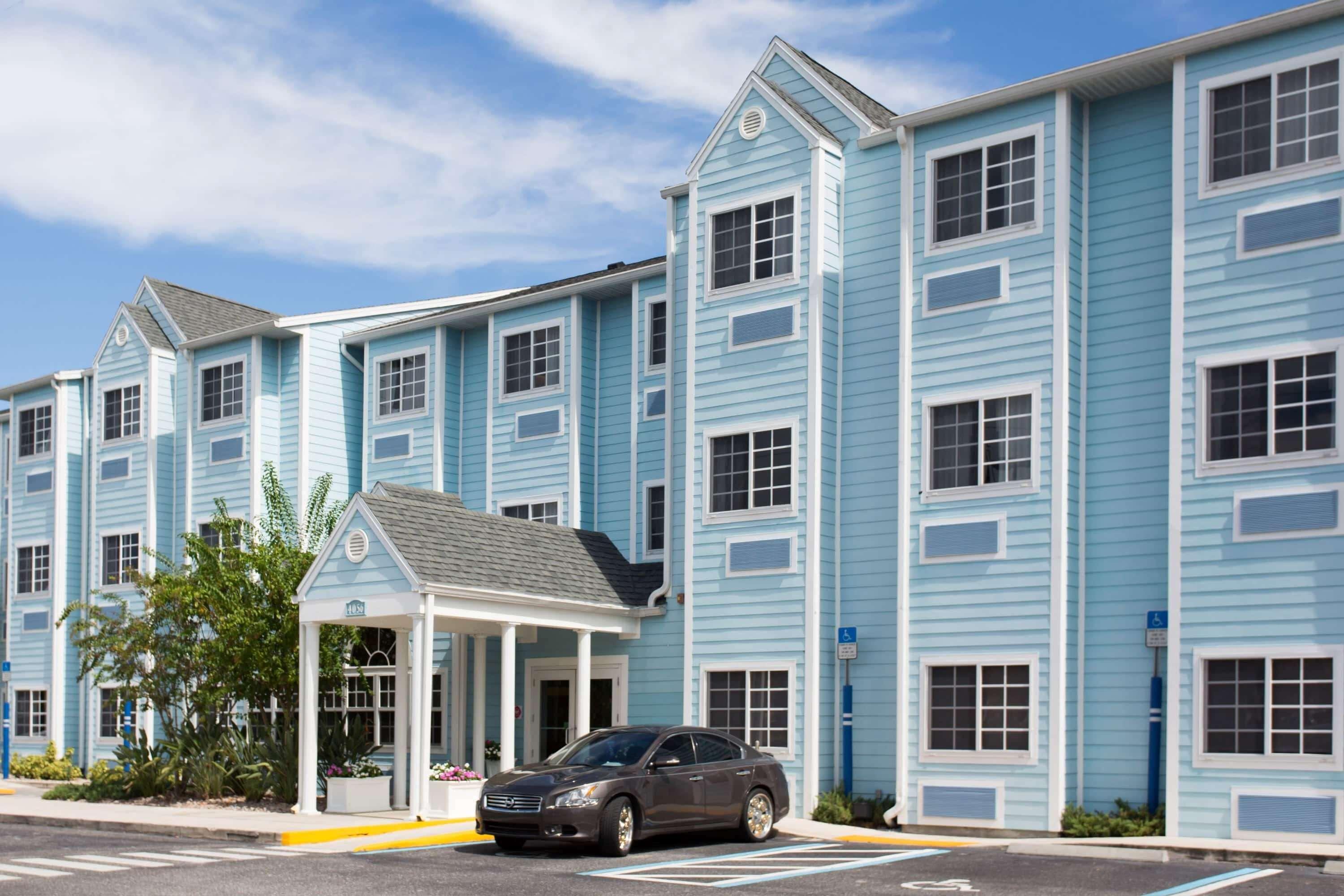 Where to Stay Near Port Charlotte Town Center: 5 Best 3-Star Hotels