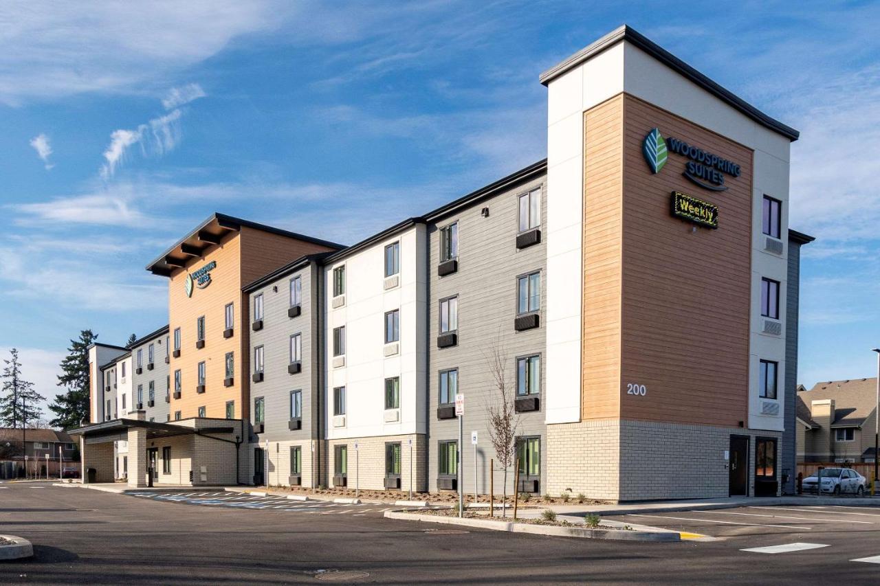2 Airport Hotels Close to Golden Gate Seminary, Vancouver