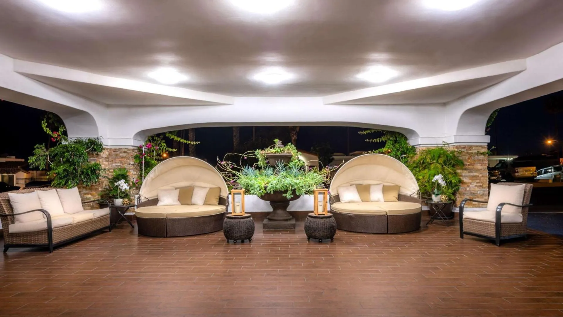 8 Central Hotels Near O'Neill Museum for Easy Dana Point Access