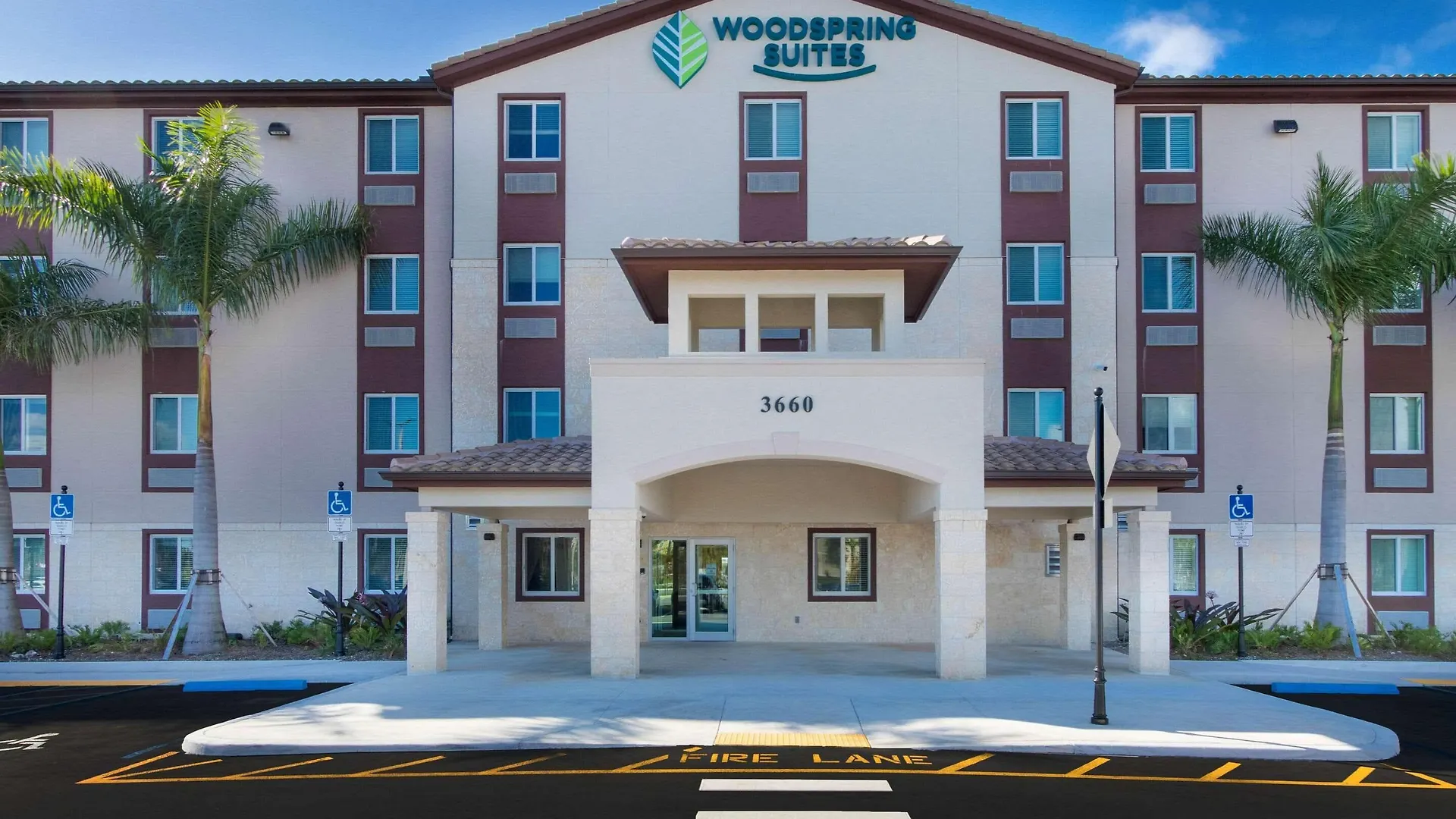 Where to Stay Near Brian Piccolo Park: 4 Top 3-Star Hotels