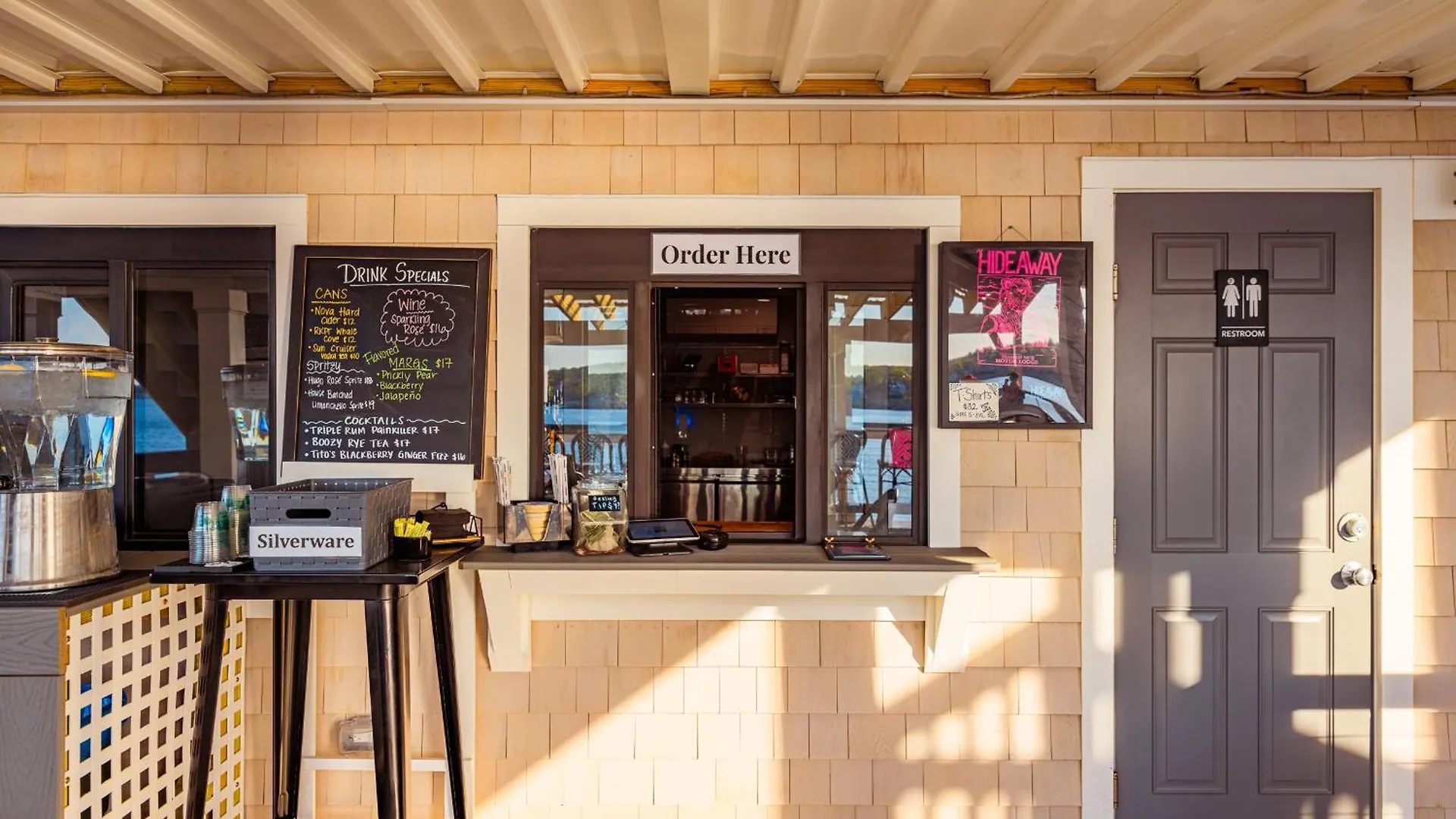 Staying In North Shore: 4 Budget Hotels Compared